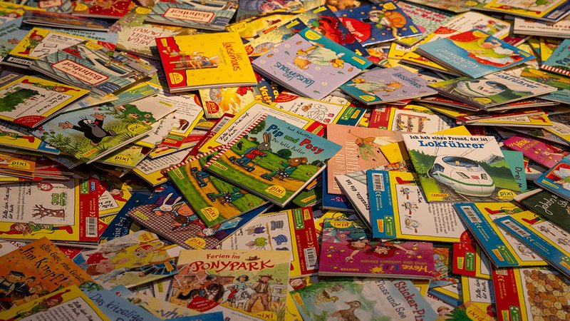 Treue Begleiter der ersten Lebensjahre in Deutschland: Pixi-Bücher im Literaturhaus München | Bild: Catherina Hess Treue Begleiter der ersten Lebensjahre in Deutschland: Pixi-Bücher im Literaturhaus München