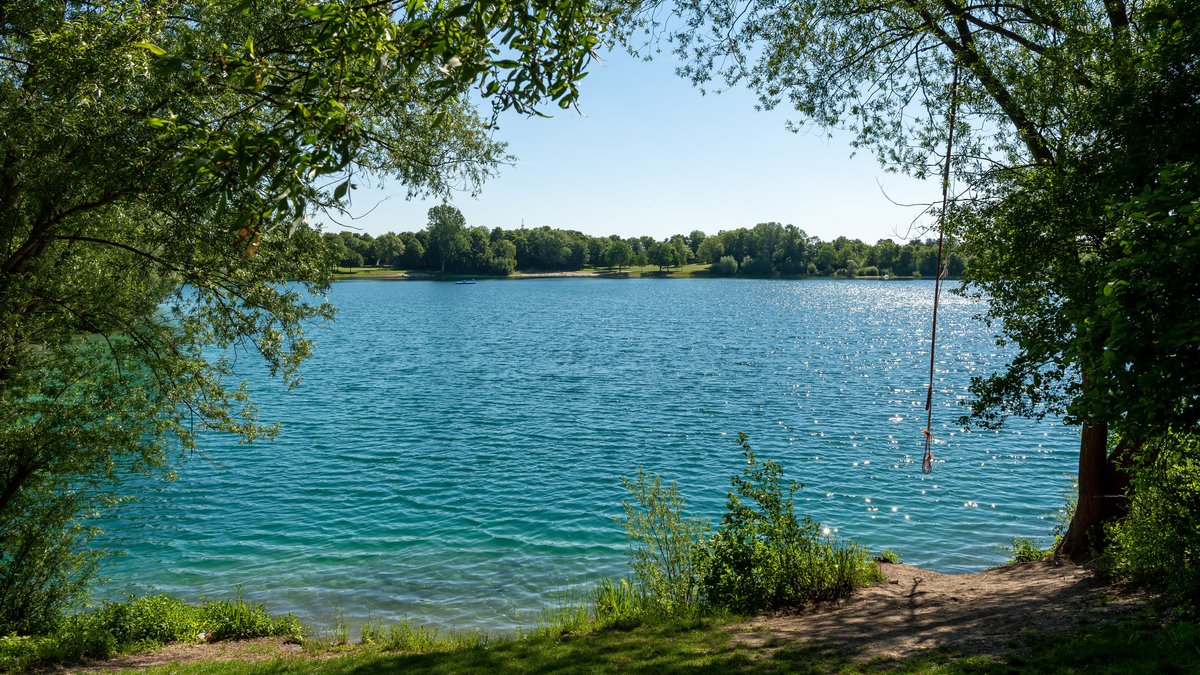 Der Echinger See, der unweit der Autobahn nördlich der bayerischen Hauptstadt liegt. 