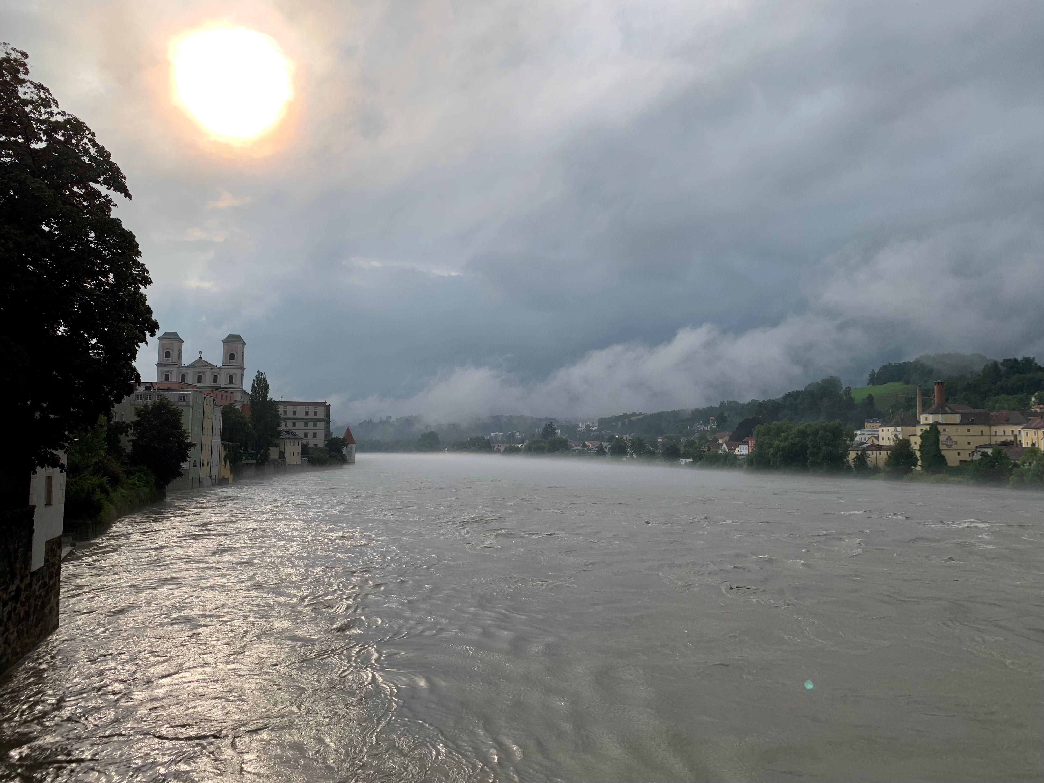 Hochwasser in Passau: Donau soll über Acht-Meter-Marke ...