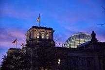 24.02.2025, Berlin: Blick am frühen Morgen auf das Reichstagsgebäude. Gestern wurde ein neuer Bundestag gewählt. | Bild:Joerg Carstensen/dpa +++ dpa-Bildfunk +++