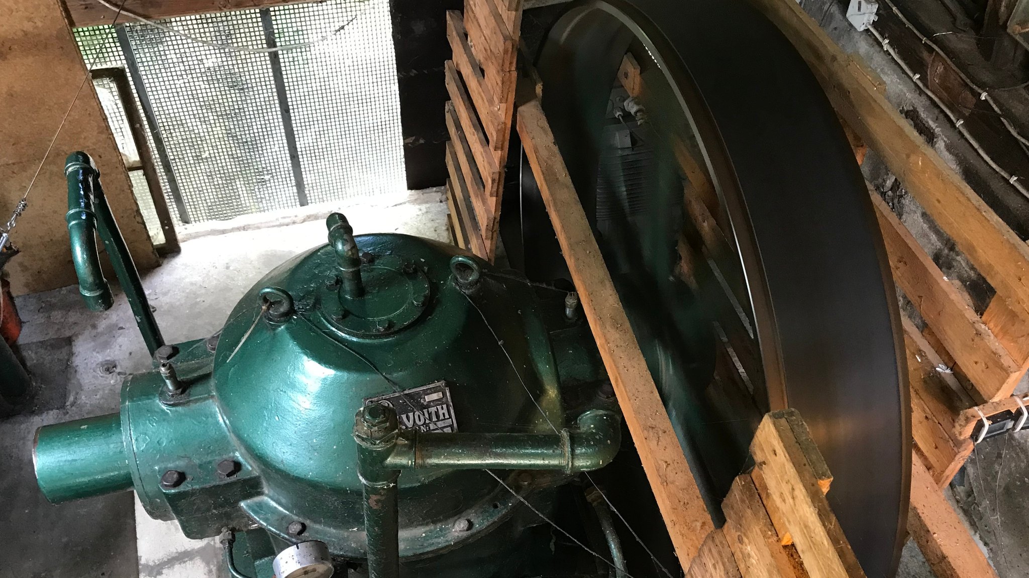 Eine Turbine erzeugt in der Frischenmühle Strom für rund 50 Haushalte | Bild: Markus Feulner Eine Turbine erzeugt in der Frischenmühle Strom für rund 50 Haushalte