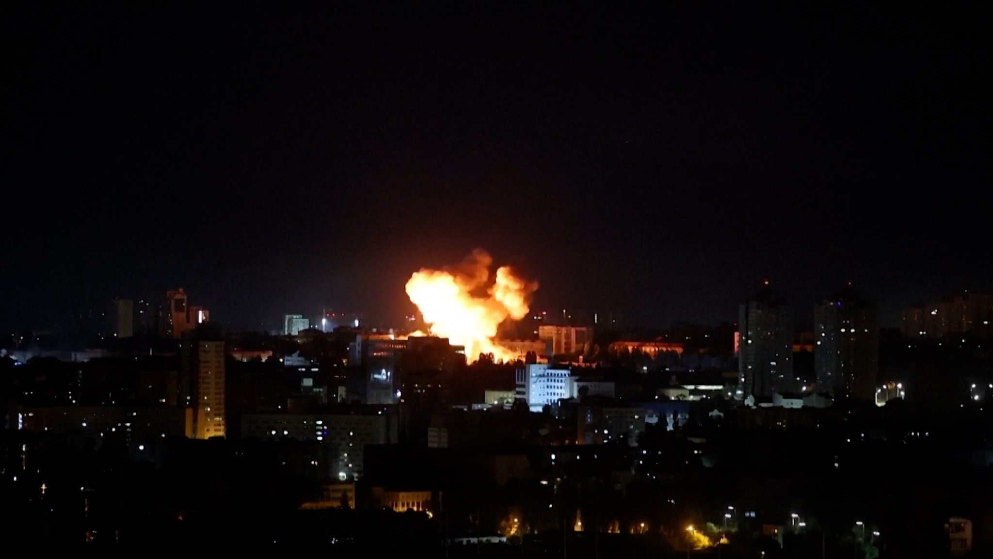 Ballistische Raketen sind sehr schwer abzufangen und die Ukraine hat noch keine ausreichenden Möglichkeiten dafür. | Bild: Bayerischer Rundfunk 2026 Ballistische Raketen sind sehr schwer abzufangen und die Ukraine hat noch keine ausreichenden Möglichkeiten dafür.