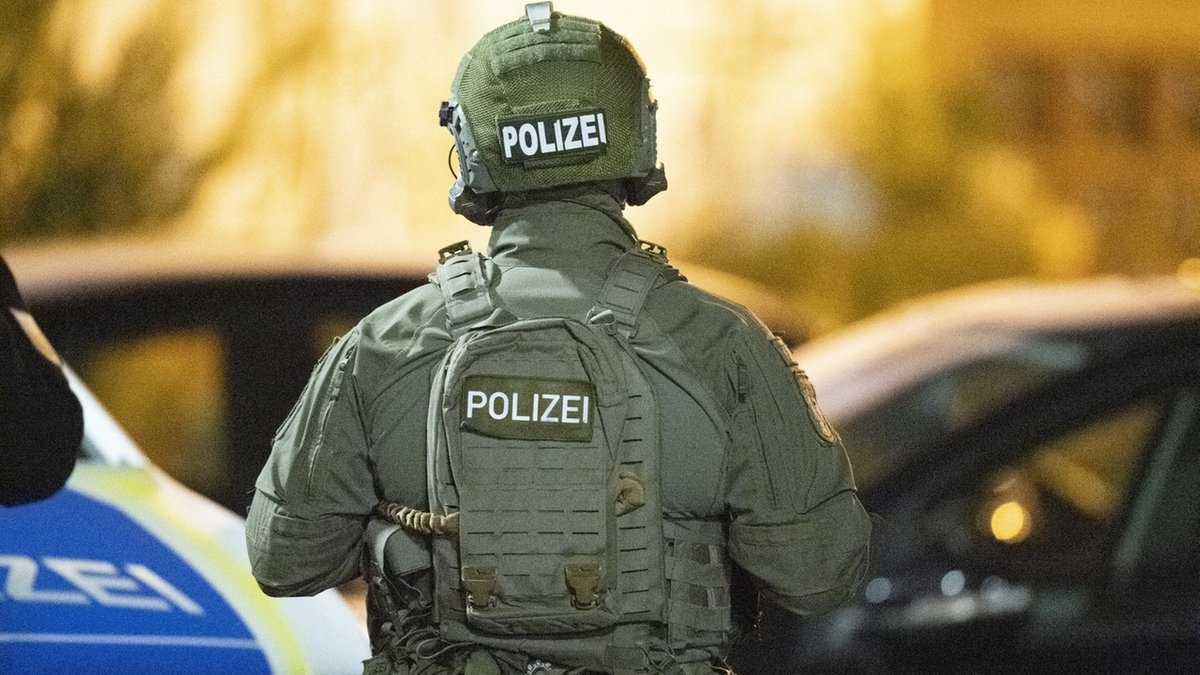Sieben Männer in NRW unter Terrorverdacht festgenommen