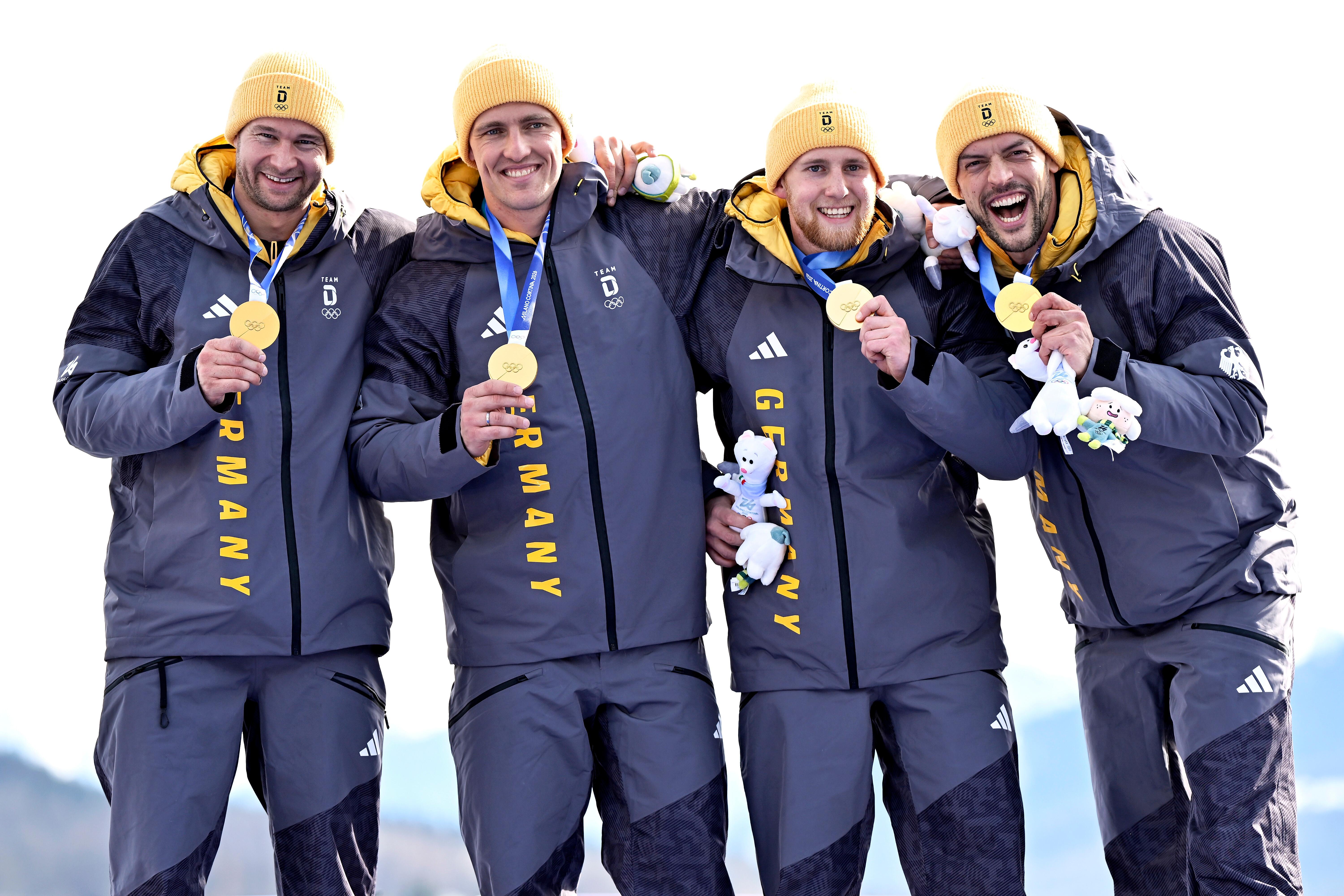 Die Olympiasieger im Viererbob