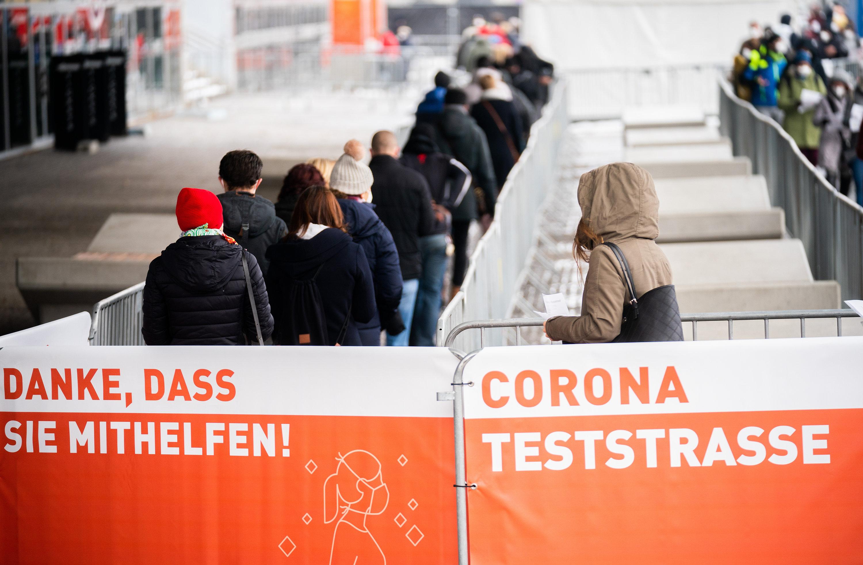 Corona Wie Ist Die Lage In Den Europaischen Nachbarlandern Br24