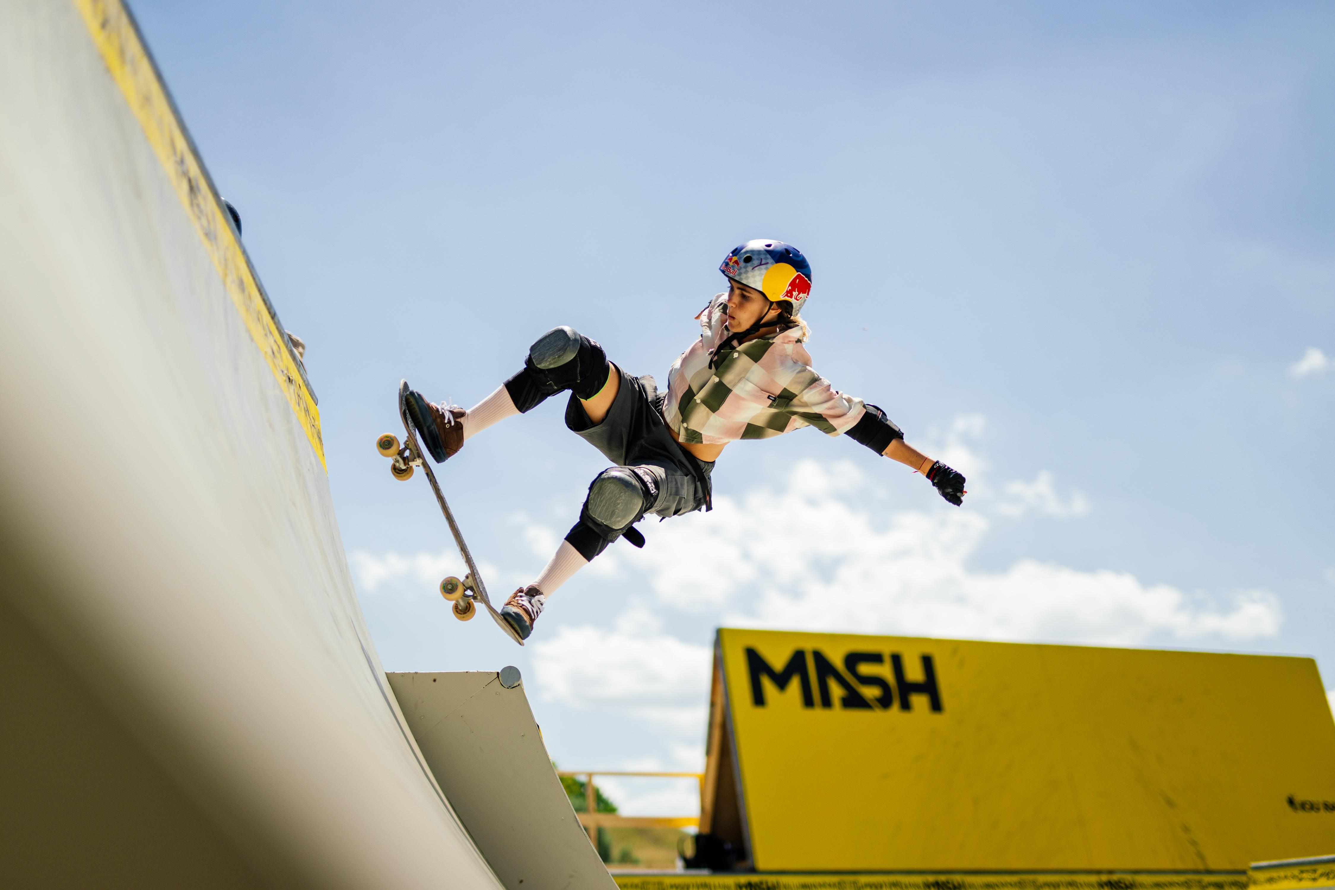 Die Spanierein Naia Laso gewinnt das Skatboard-Finale in München