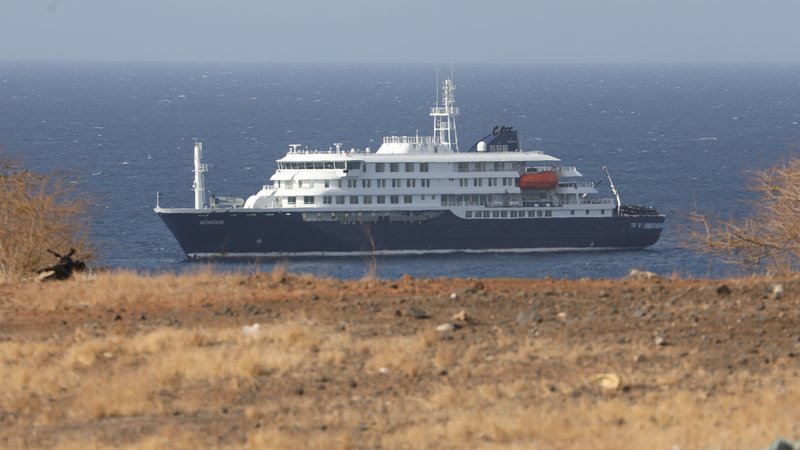 Das Kreuzfahrtschiff "Hondius", aufgenommen am 4. Mai 2026 vor Kap Verde. | Bild: pa/Xinhua News Agency/Elton Monteiro Das Kreuzfahrtschiff "Hondius", aufgenommen am 4. Mai 2026 vor Kap Verde.