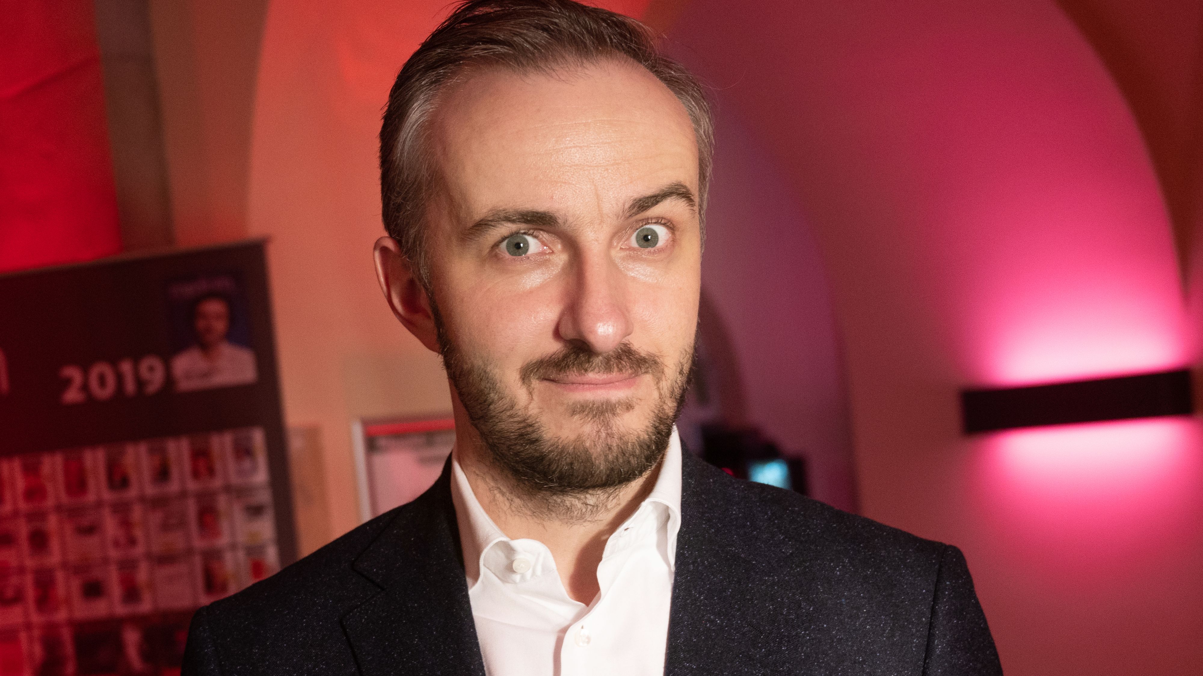 "Ich liebe VW" So Jan Böhmermann mit Volkswagen