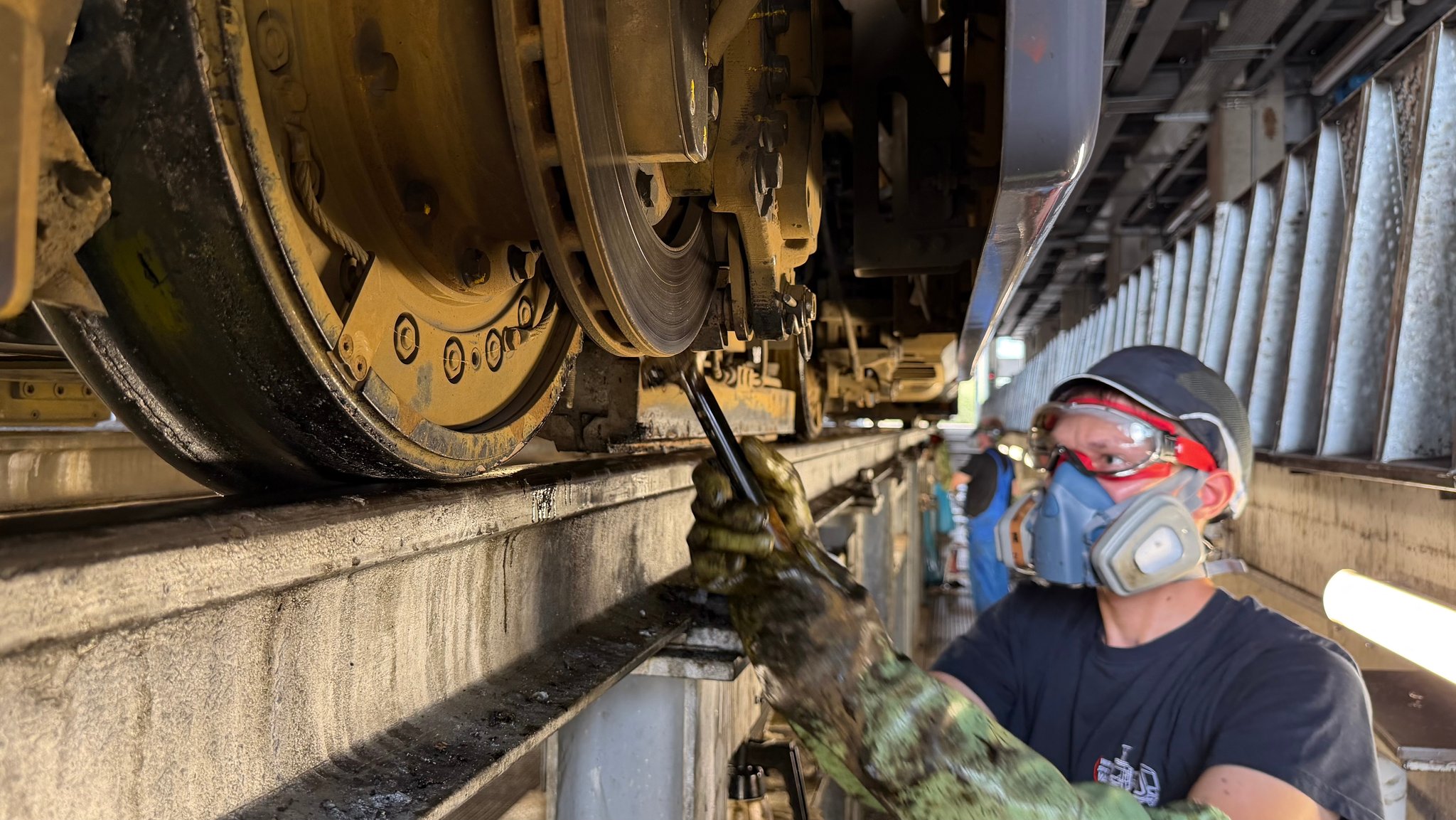 Hitze-Kollaps Straßenbahn: Kampf gegen das klebrige Chaos