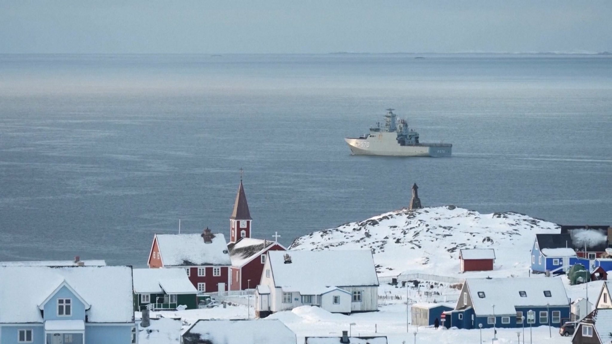 15 Bundeswehrsoldaten sollen gemeinsam mit Soldaten anderer europäischer Staaten ausloten, wie Grönland besser geschützt werden kann. | Bild: Bayerischer Rundfunk 2026 15 Bundeswehrsoldaten sollen gemeinsam mit Soldaten anderer europäischer Staaten ausloten, wie Grönland besser geschützt werden kann.