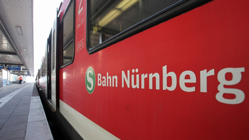 S-Bahn am Hauptbahnhof Nürnberg