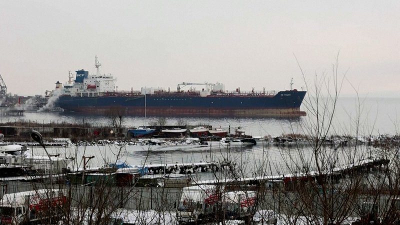 Heute ist das Embargo der EU für russisches Öl in Kraft getreten. Das heißt, dass auf dem Seeweg kein Öl mehr geliefert werden darf.