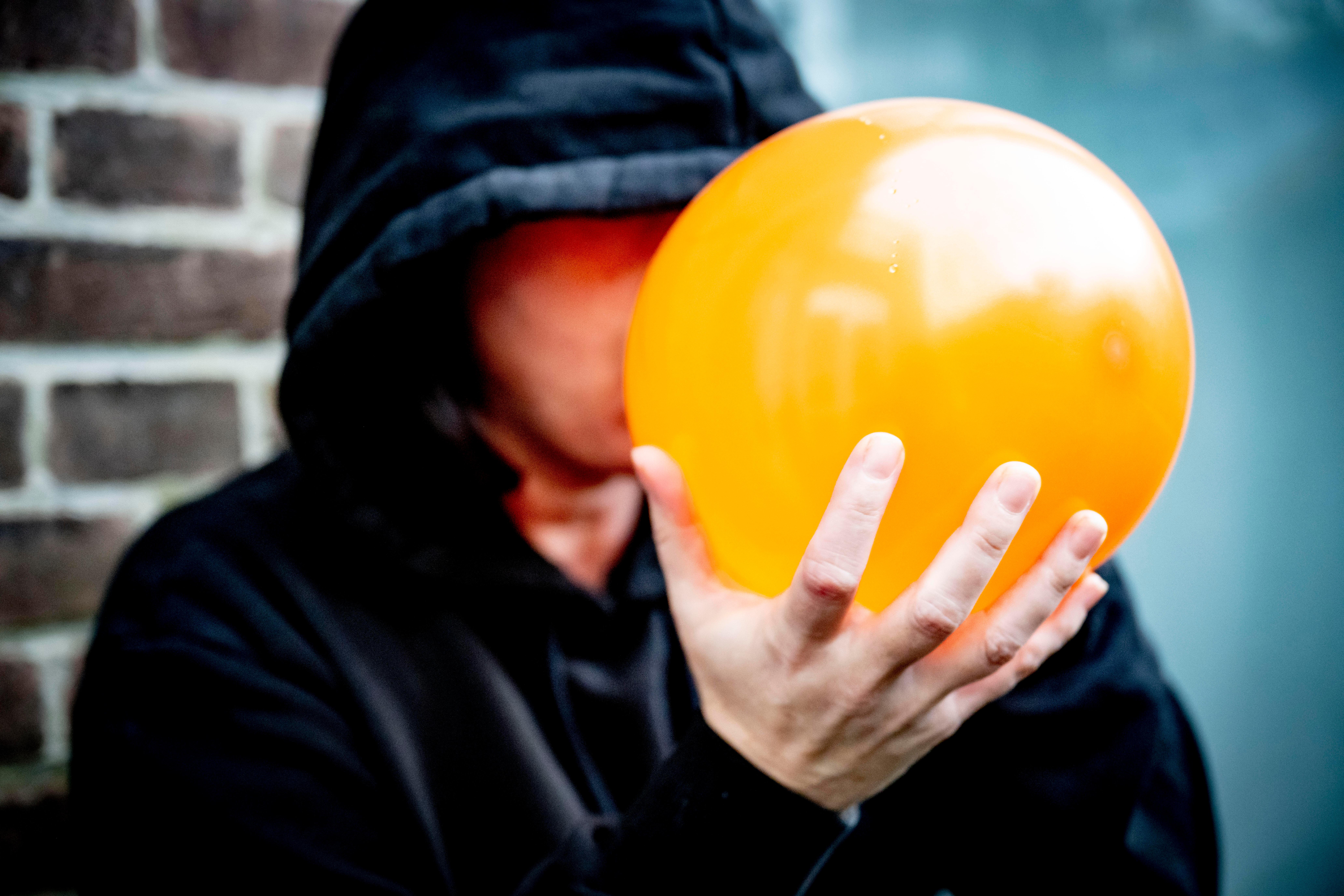 Munich: Police seize 1.7 tons of nitrous oxide in a bar in Laim