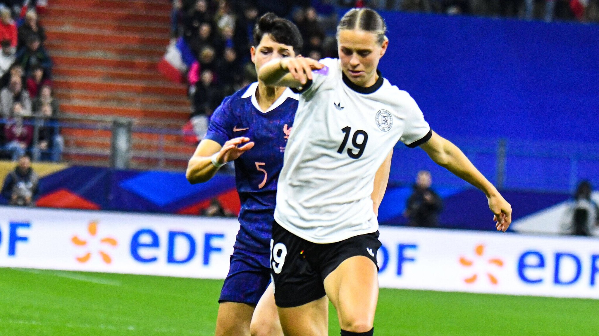 Bühl und DFB-Frauen zittern sich ins Nations-League-Finale