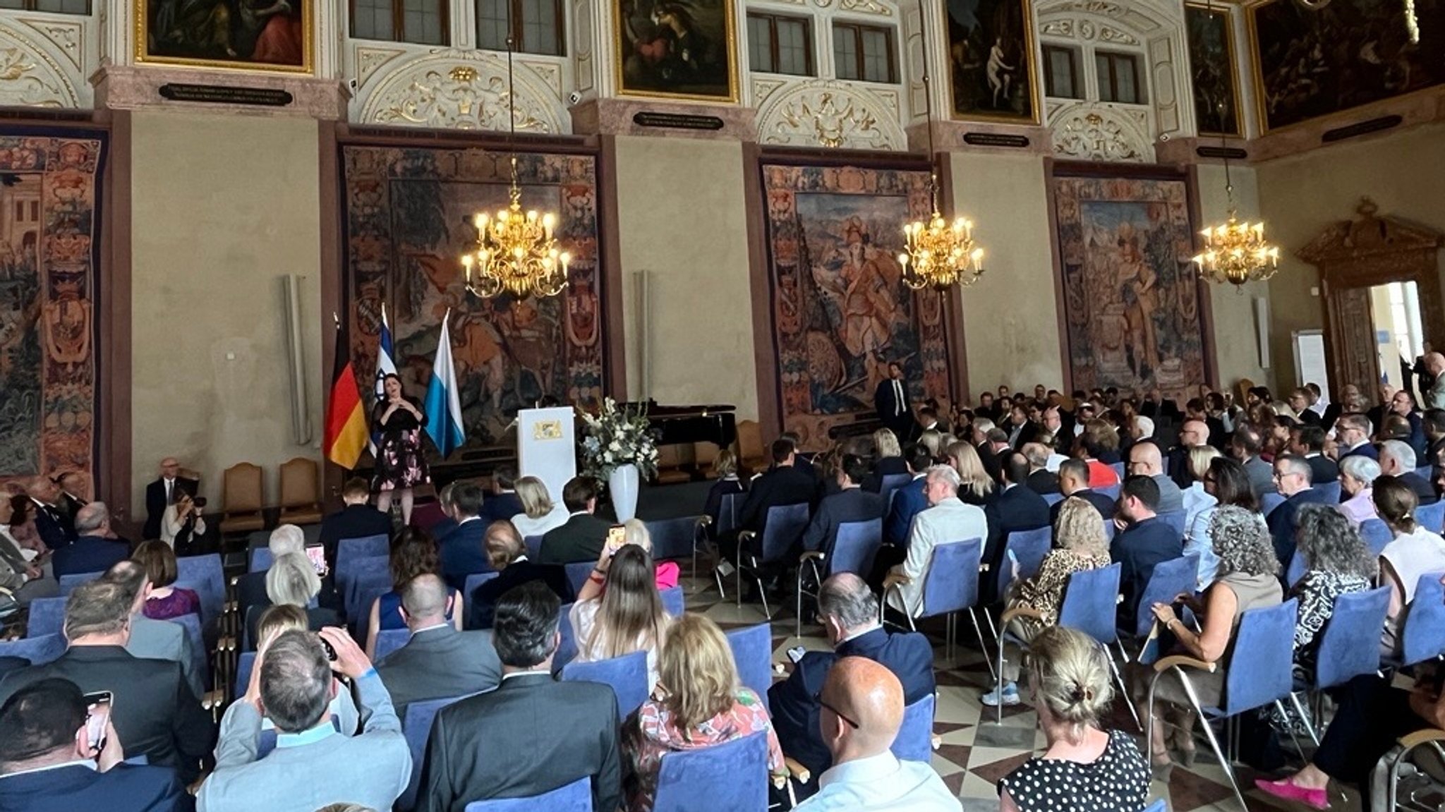 15 Jahre israelisches Generalkonsulat: Festakt in der Münchner Residenz | Bild: BR / Kronthaler 15 Jahre israelisches Generalkonsulat: Festakt in der Münchner Residenz