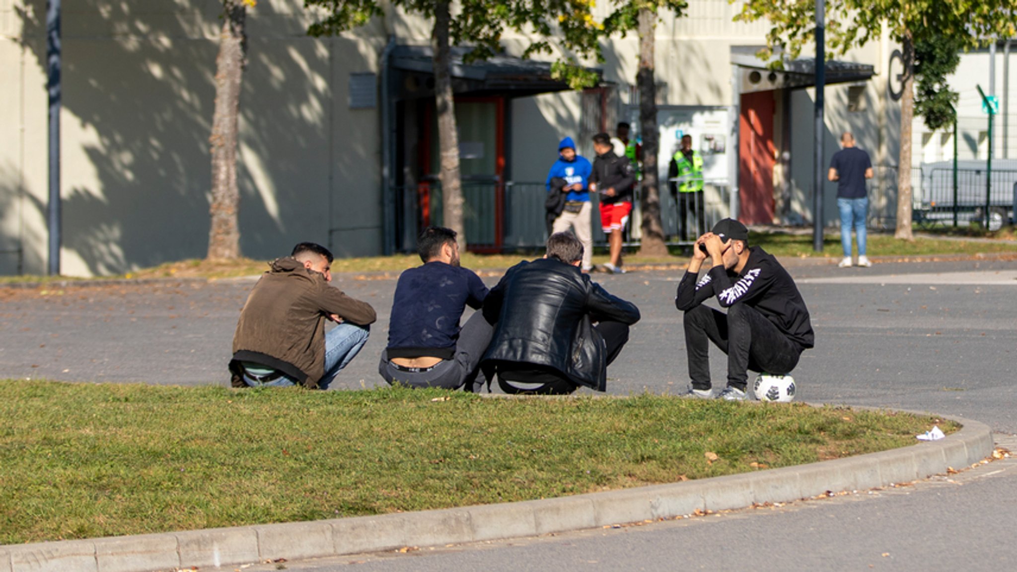 Symbolbild: Flüchltinge in Bayern. ARCHIV (26.09.2023): Eine Gruppe Bewohner der Erstaufnahmeeinrichtung Oberfranken.