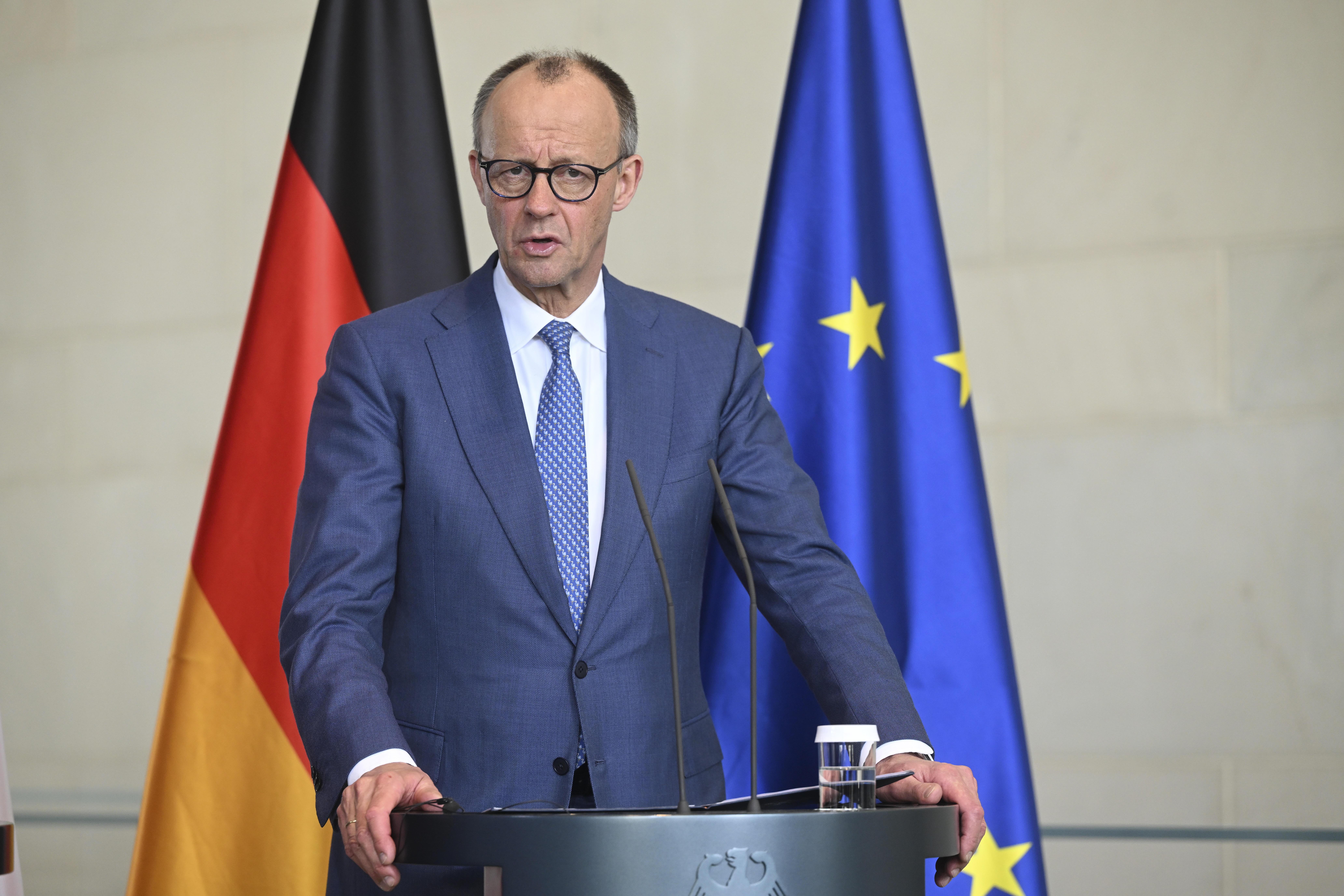 Kanzler Friedrich Merz bei einer Pressekonferenz mit dem tschechischen Ministerpräsidenten Andrej Babis in Berlin (10.03.2026)