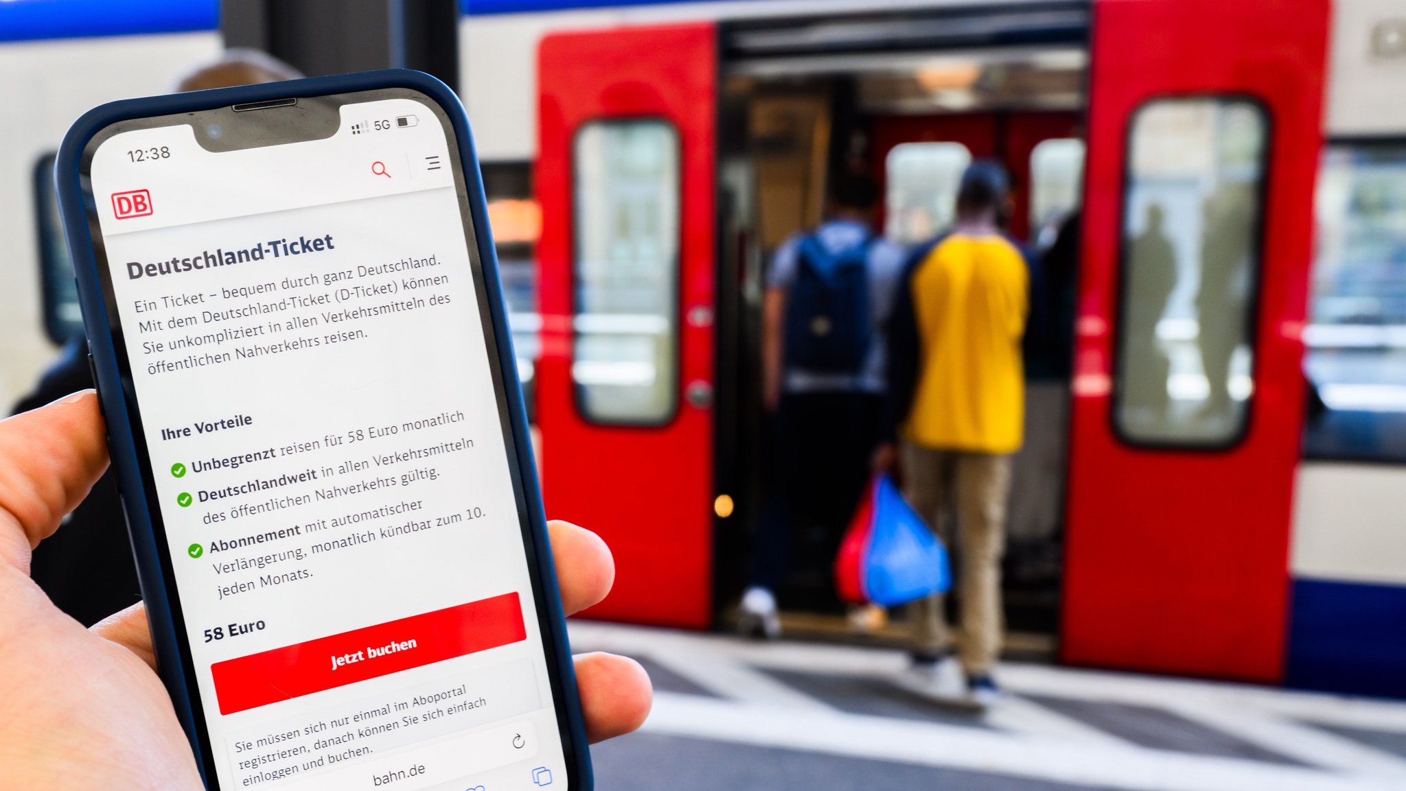 Riesenerfolg oder zu teuer? Deutschlandticket künftig 66,80 Euro