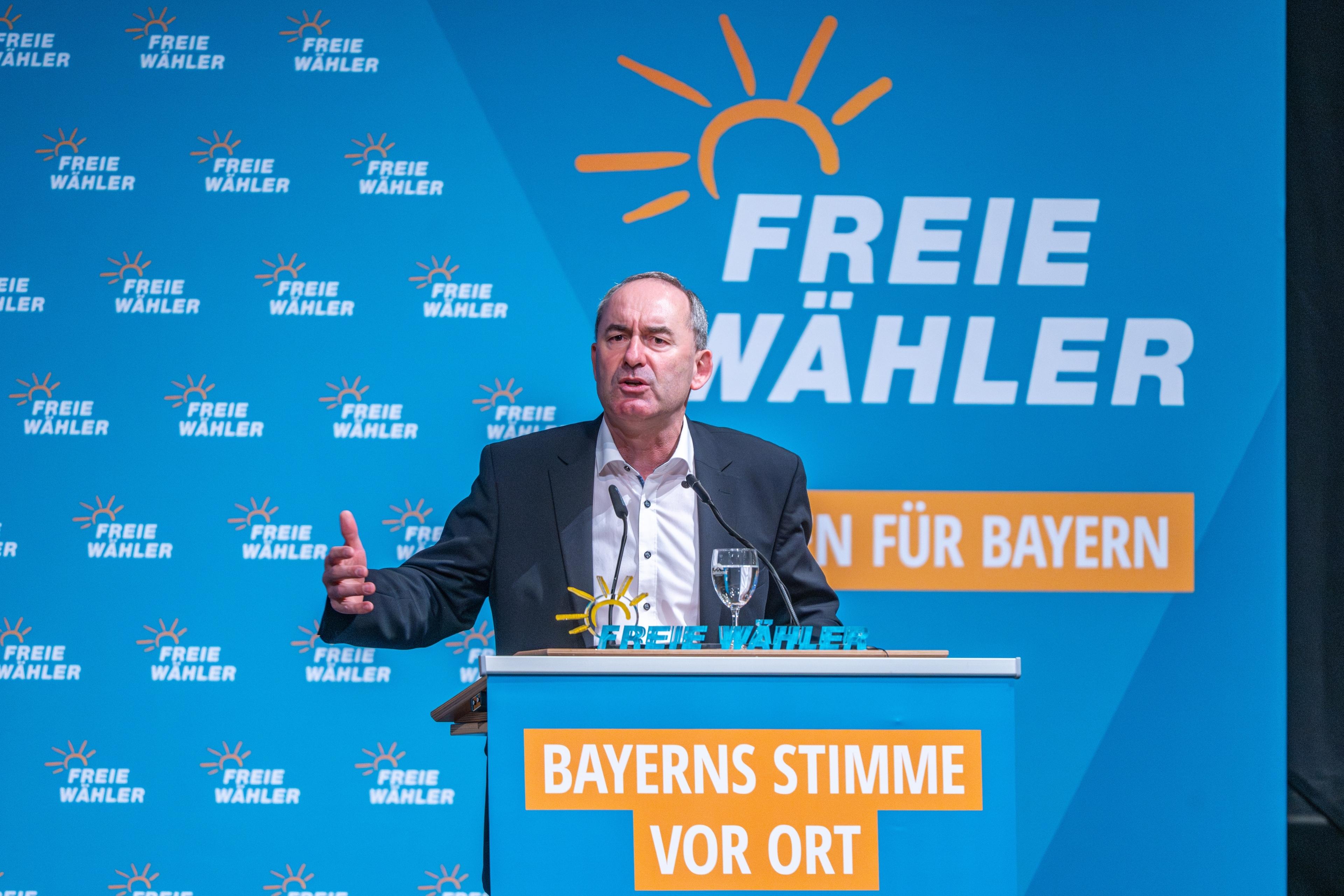 Hubert Aiwanger, Vorsitzender der Freien Wähler, spricht während der Landesversammlung der Partei in der Joseph-von-Fraunhofer-Halle.