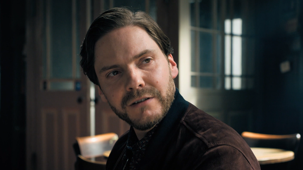 Nebenan - Filmszene mit Daniel Brühl | Bild: Warner Nebenan - Filmszene mit Daniel Brühl
