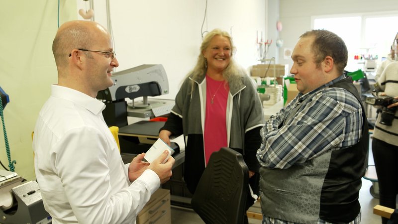 Das Ziel von "Schichtwechsel" ist, die Perspektive zu wechseln und den Berufsalltag von Menschen mit Behinderung kennenzulernen. | Bild: BR24 Das Ziel von "Schichtwechsel" ist, die Perspektive zu wechseln und den Berufsalltag von Menschen mit Behinderung kennenzulernen.