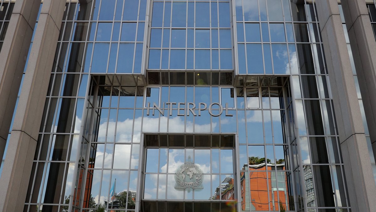 Foltervorwürfe: Interpol-Präsidentschaftskandidat im Zwielicht