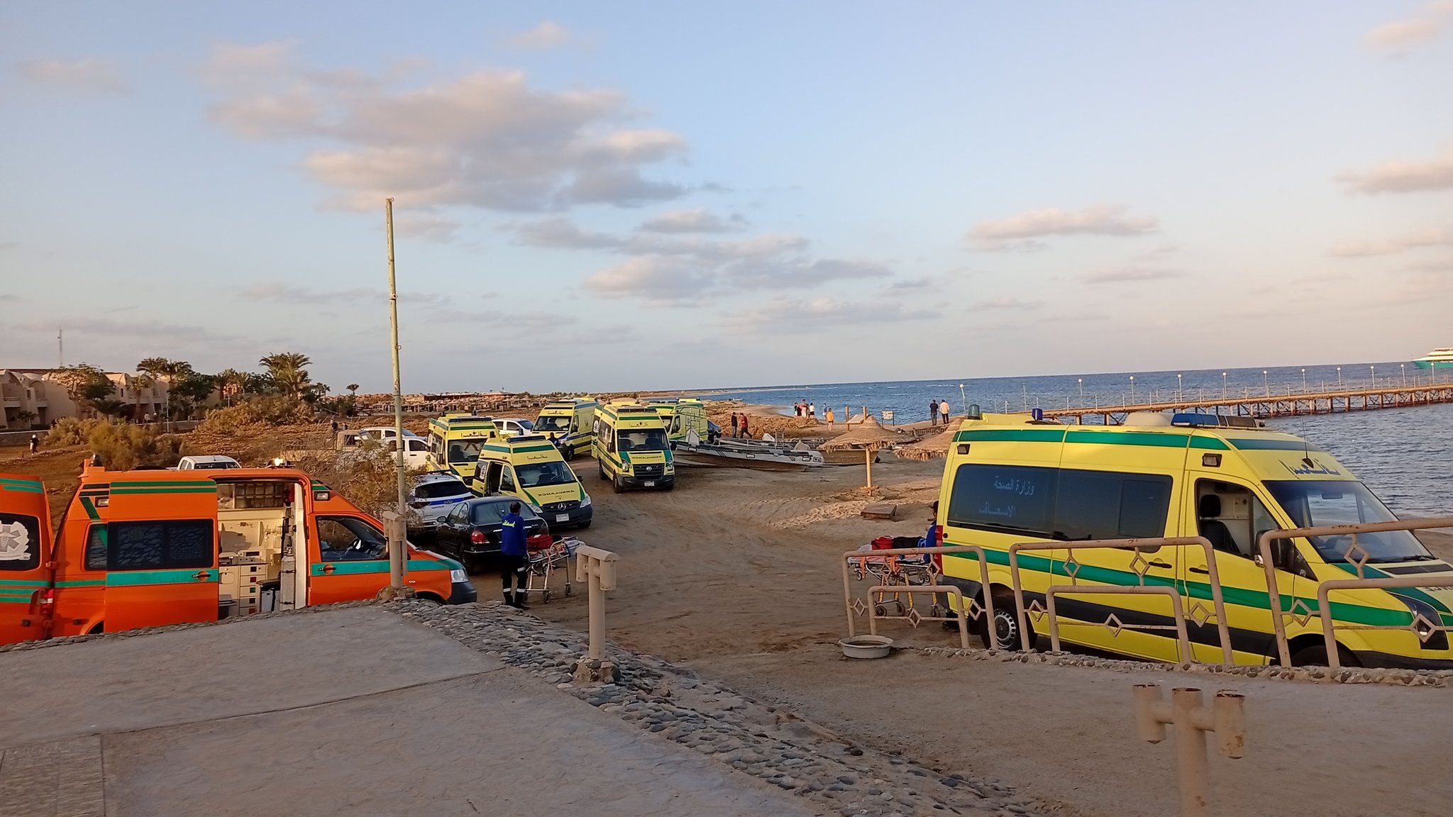 Rettungswagen am Roten Meer nach Bootsunglück