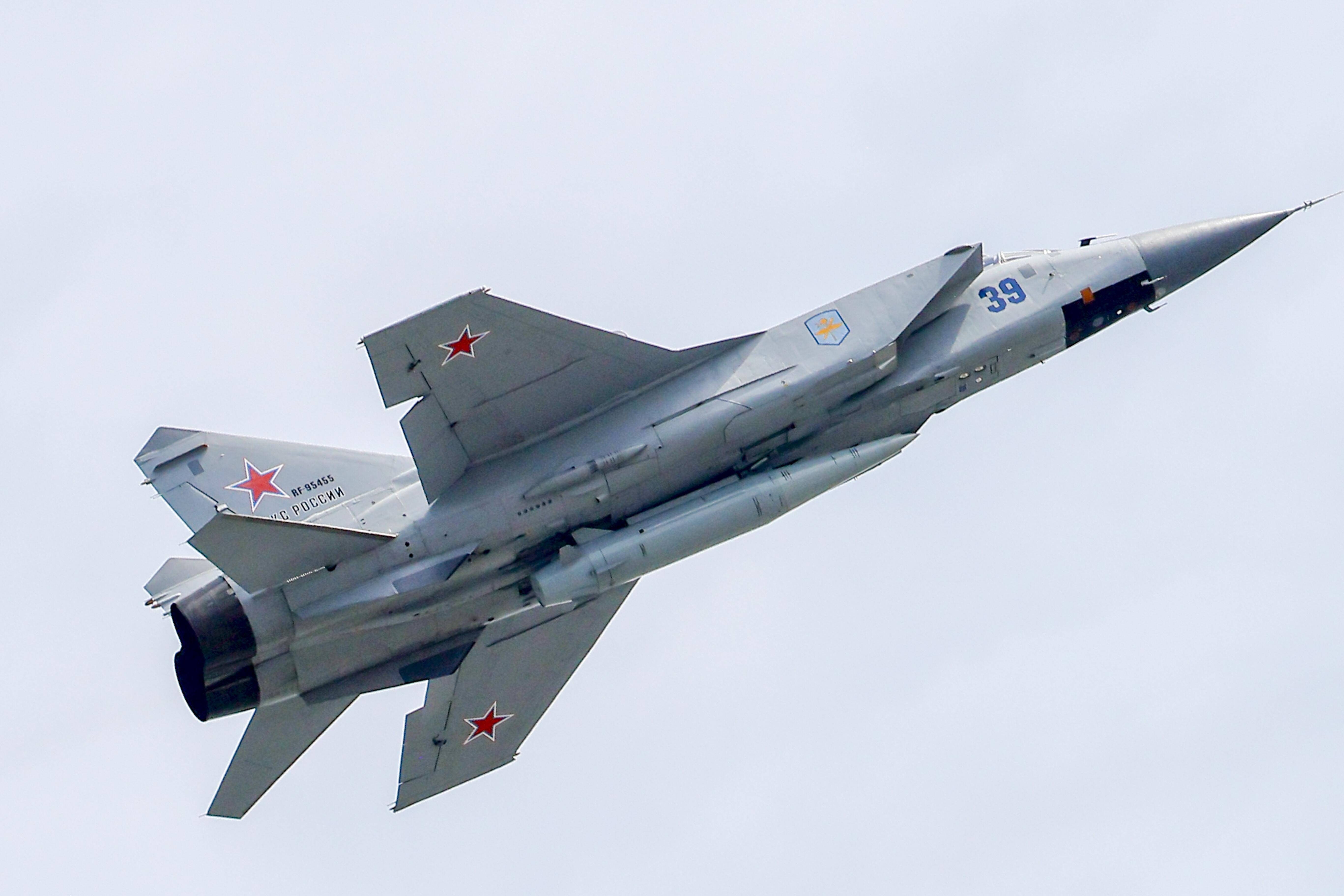 Ein MiG-31-Kampfflugzeug der russischen Luftwaffe (Archivbild)