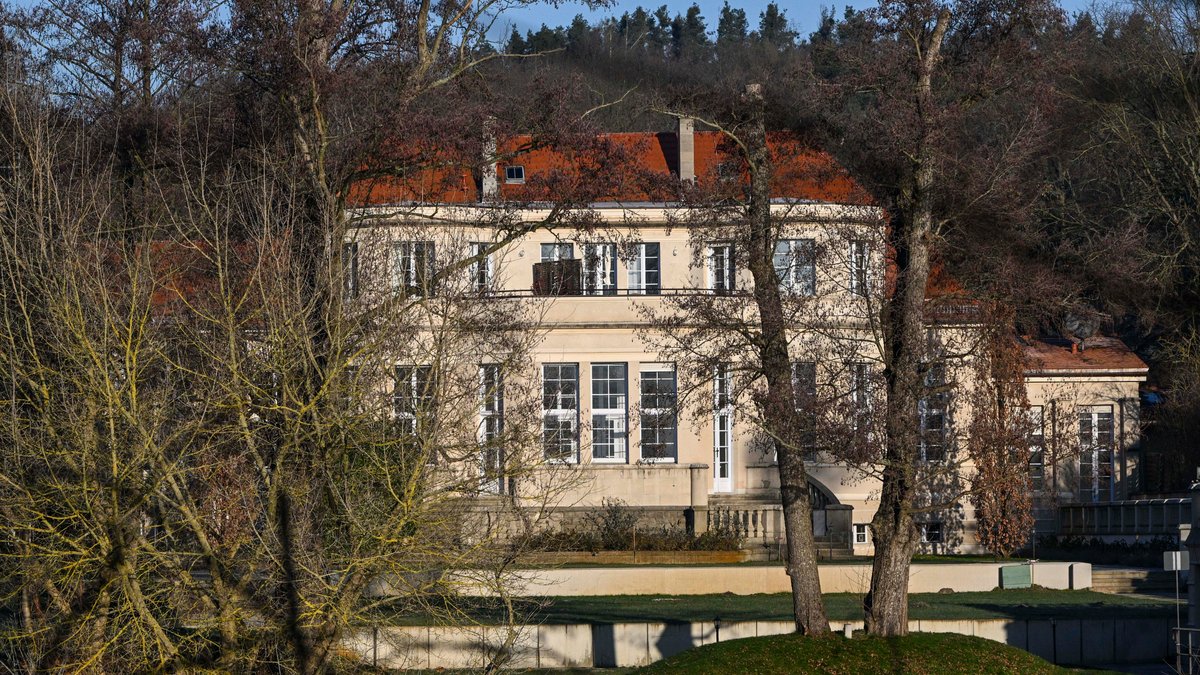 Blick auf das Gästehaus in Potsdam, in dem AfD-Politiker nach einem Bericht des Medienhauses Correctiv im November an einem Treffen teilgenommen haben sollen