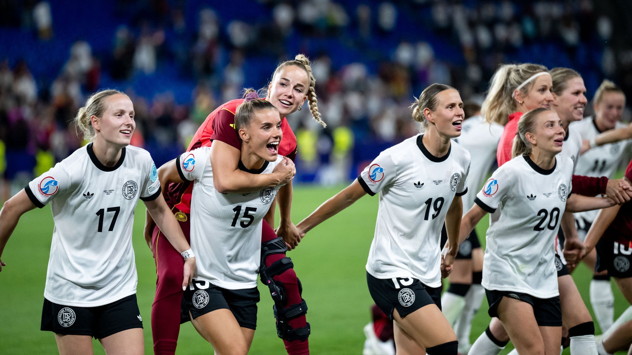 Titel, Tränen, Emotionen: 2025 war ein bewegendes Sportjahr 