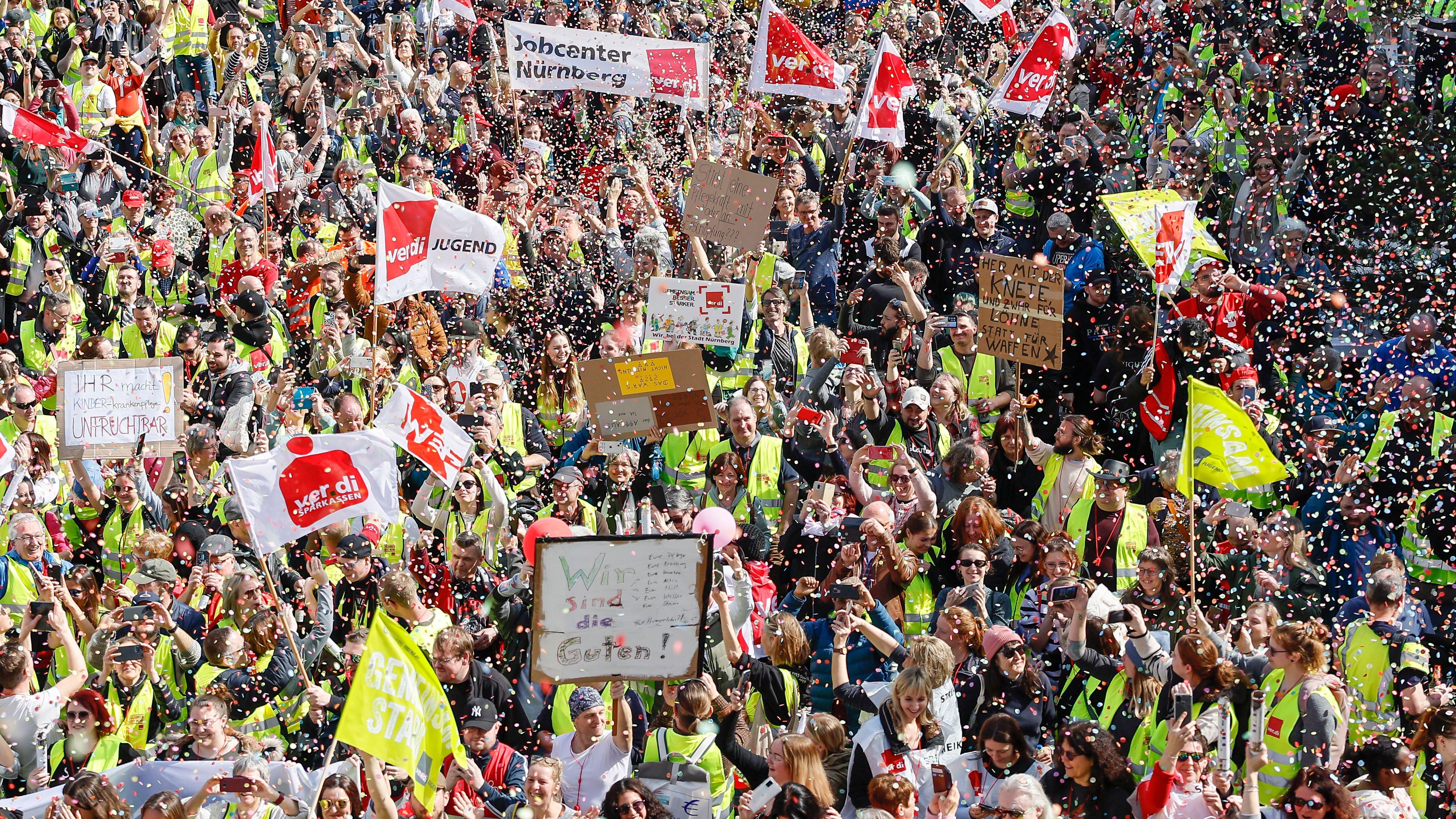 Mehr Mitglieder: Wie Gewerkschaften Von Streiks Profitieren | BR24