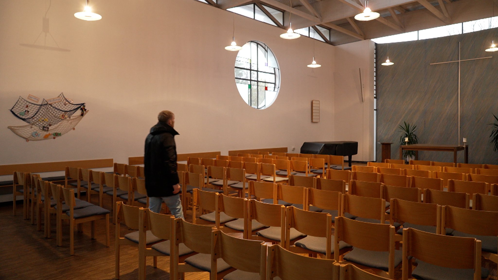 Im vergangenen Jahr waren erstmals weniger als die Hälfte der Bundesbürger Mitglieder in der evangelischen oder der katholischen Kirche.