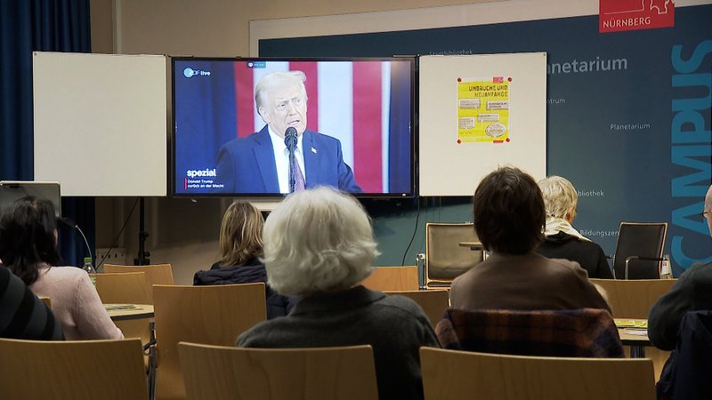 Auch in Bayern wurde die Amtseinführung intensiv verfolgt. | Bild: BR Auch in Bayern wurde die Amtseinführung intensiv verfolgt.