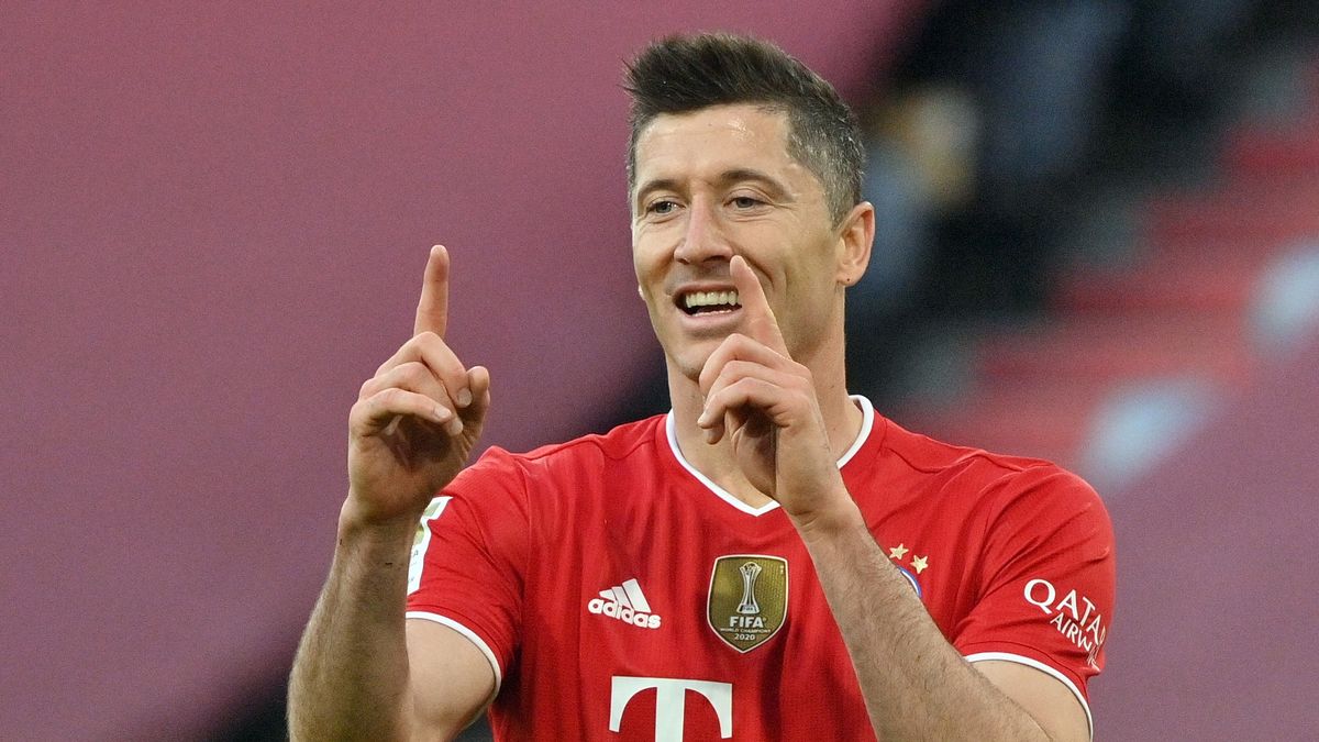 Robert Lewandowski Vor Historischem Torrekord Br24