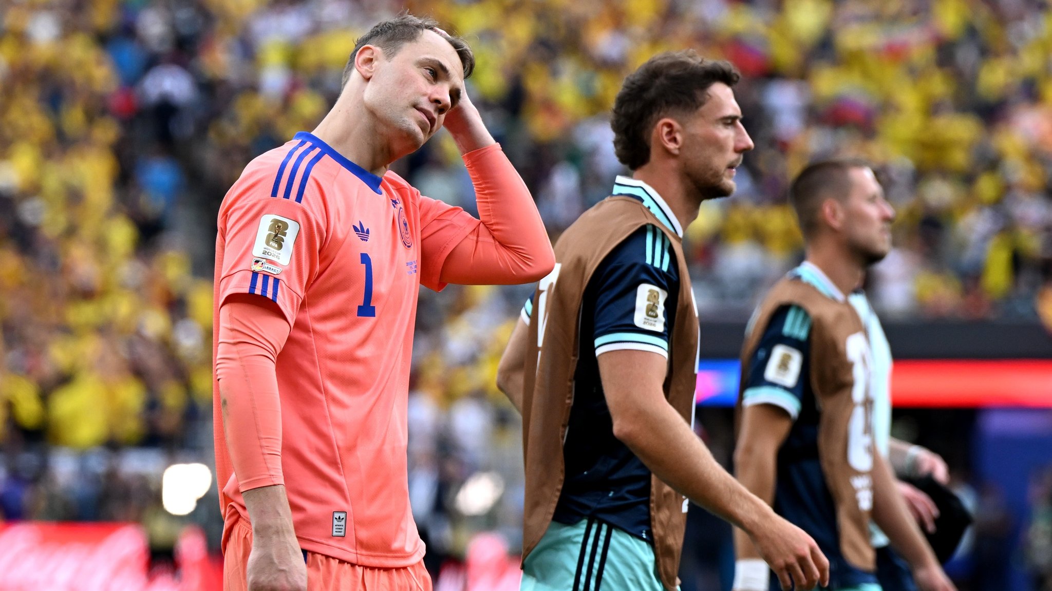 Manuel Neuer und Leon Goretzka nach der Niederlage gegen Ecuador
