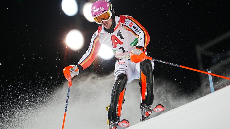 29.01.2025, Österreich, Schladming: Ski alpin, Weltcup, Slalom, Herren, Linus Strasser aus Deutschland in Aktion. Foto: Georg Hochmuth/APA/dpa +++ dpa-Bildfunk +++ | Bild: dpa-Bildfunk/Georg Hochmuth 29.01.2025, Österreich, Schladming: Ski alpin, Weltcup, Slalom, Herren, Linus Strasser aus Deutschland in Aktion. Foto: Georg Hochmuth/APA/dpa +++ dpa-Bildfunk +++