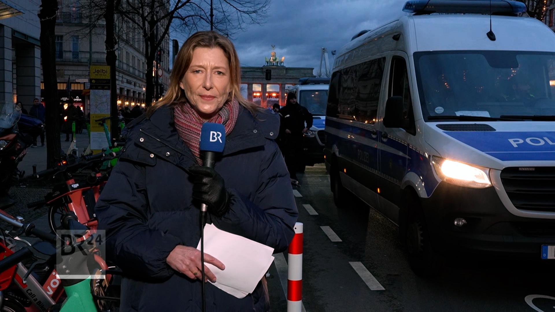 BR-Korrespondentin Stephanie Stauss in Berlin