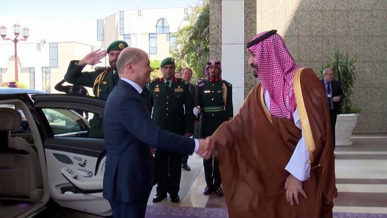 Kanzler Olaf Scholz habe im Gespräch mit dem saudischen Kronprinzen den Mordfall Khashoggi angesprochen.