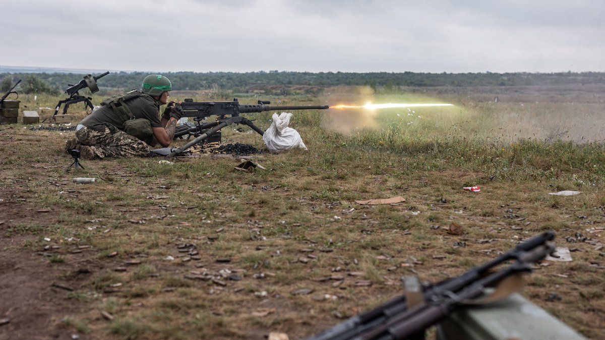 Ukrainische Soldaten trainieren am 9. Juli 2023 auf einem Truppenübungsplatz in der Region Donezk. 