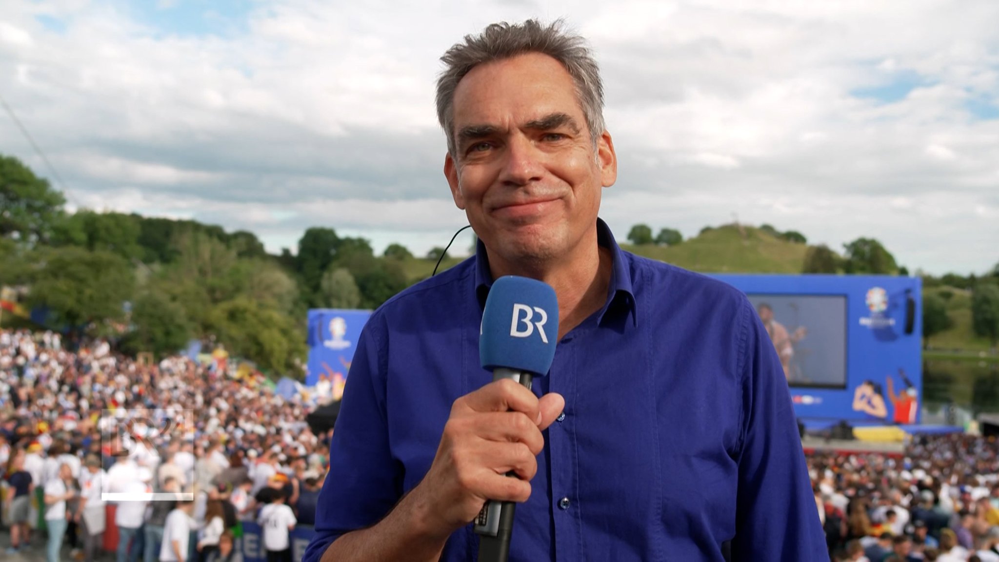 BR-Reporter Dominik Vischer berichtet aus der Fanzone im Olympiapark