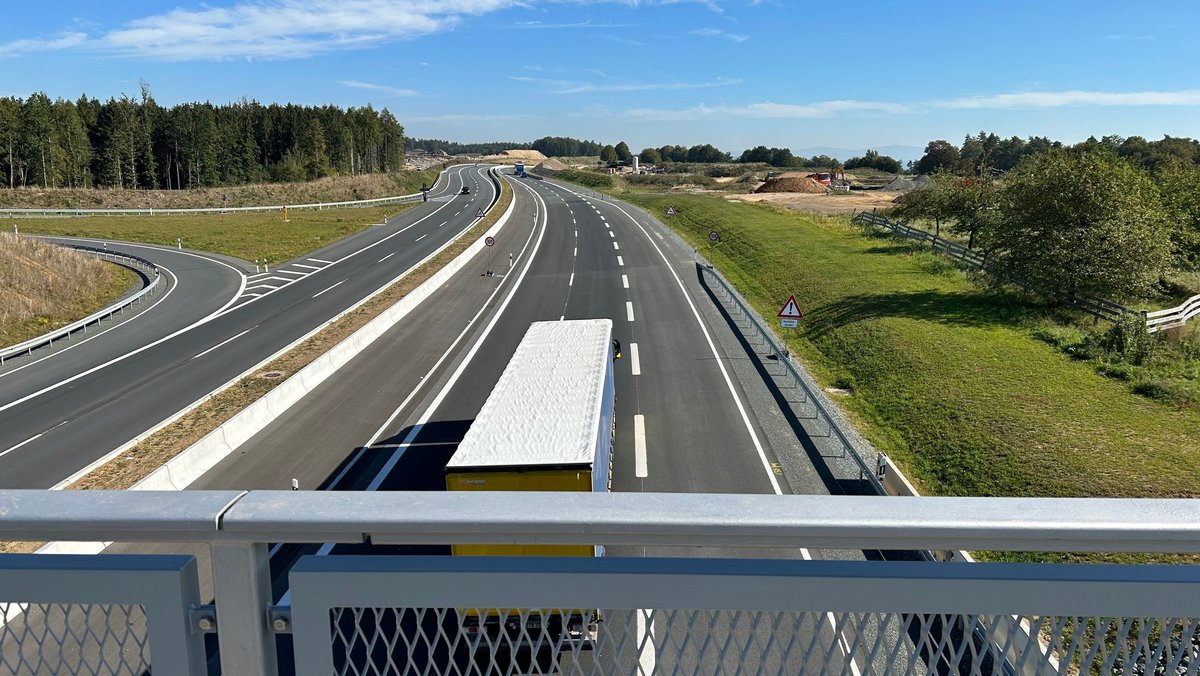 Nach drei Jahren Bauzeit: Autobahn A70 auf neuer Trasse 