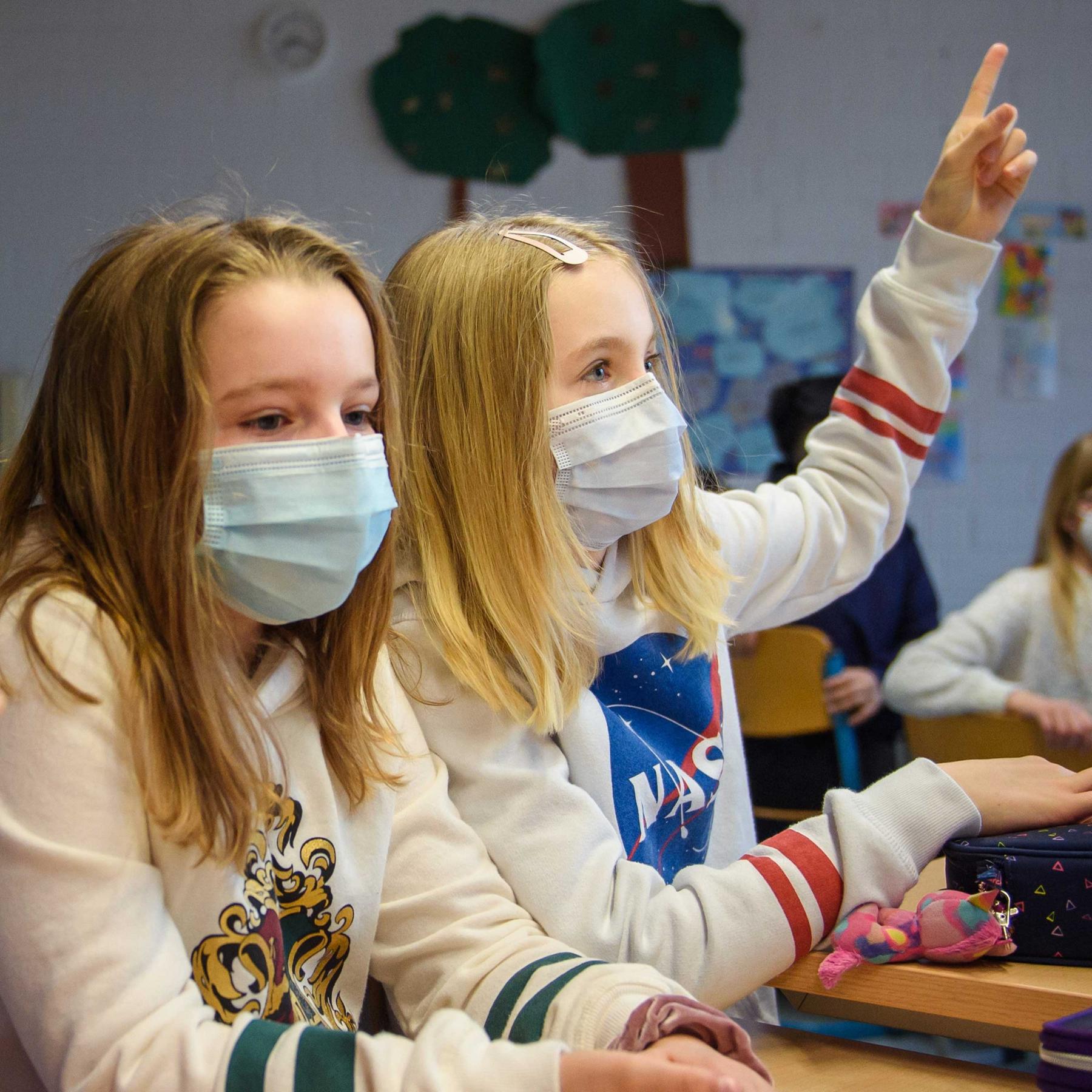 Corona-Ansteckungen bei Kindern, Erste Quantencomputer in Sicht, Klimaanpassungen in der Geschichte