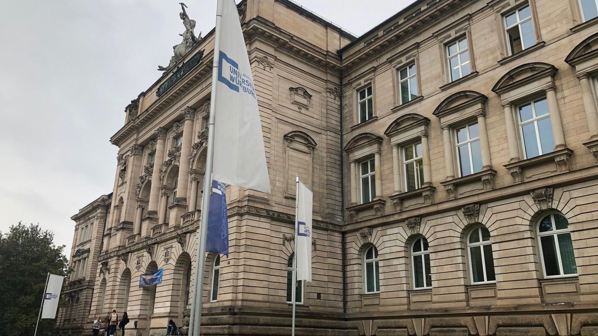 Ein Gebäude der Uni Würzburg am Sanderring.