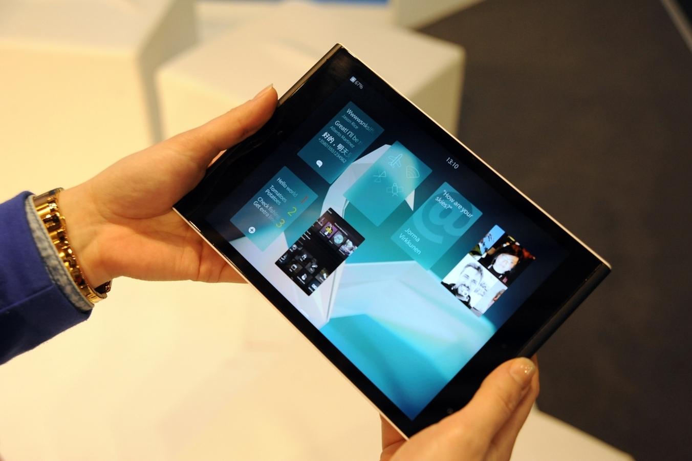 Sailfish os. Смартфон планшет. Sailfish os планшет. Смартфоны и планшеты российского производства. Отечественное по на смартфонах.