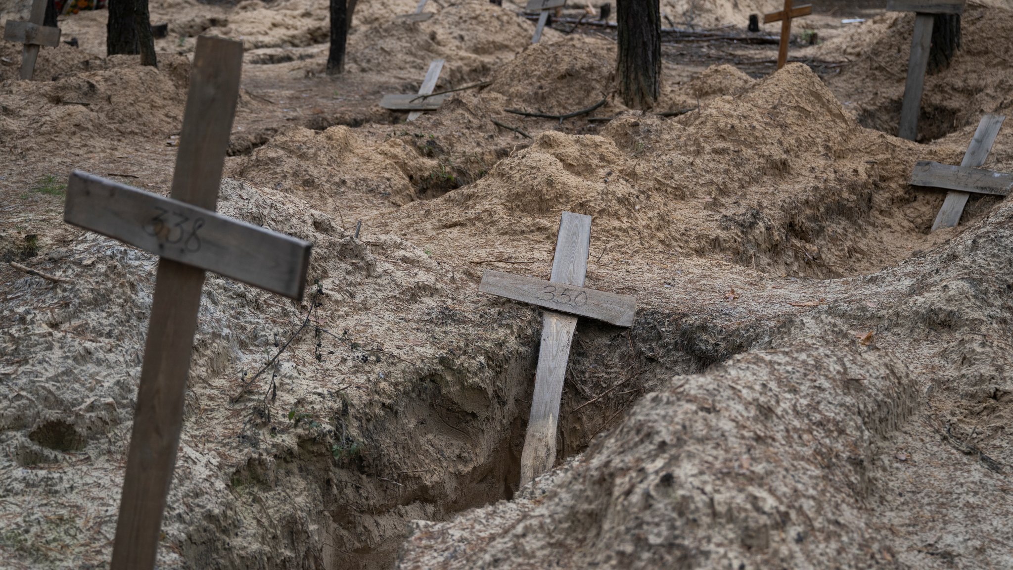 Ukraine-Krieg: Mehr als 8.300 Zivilisten getötet