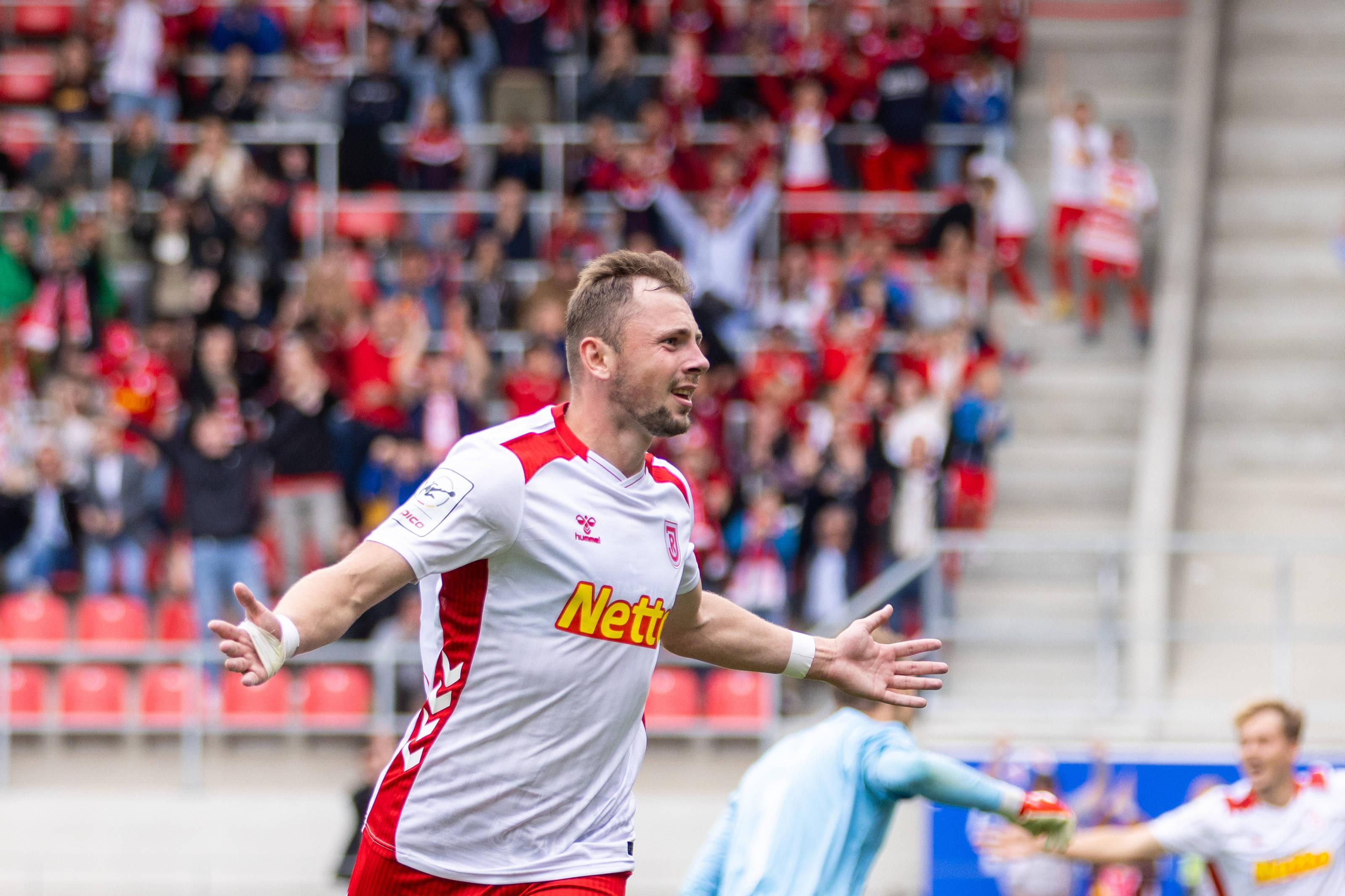 Lucas Hermes jubelt über das 3:0