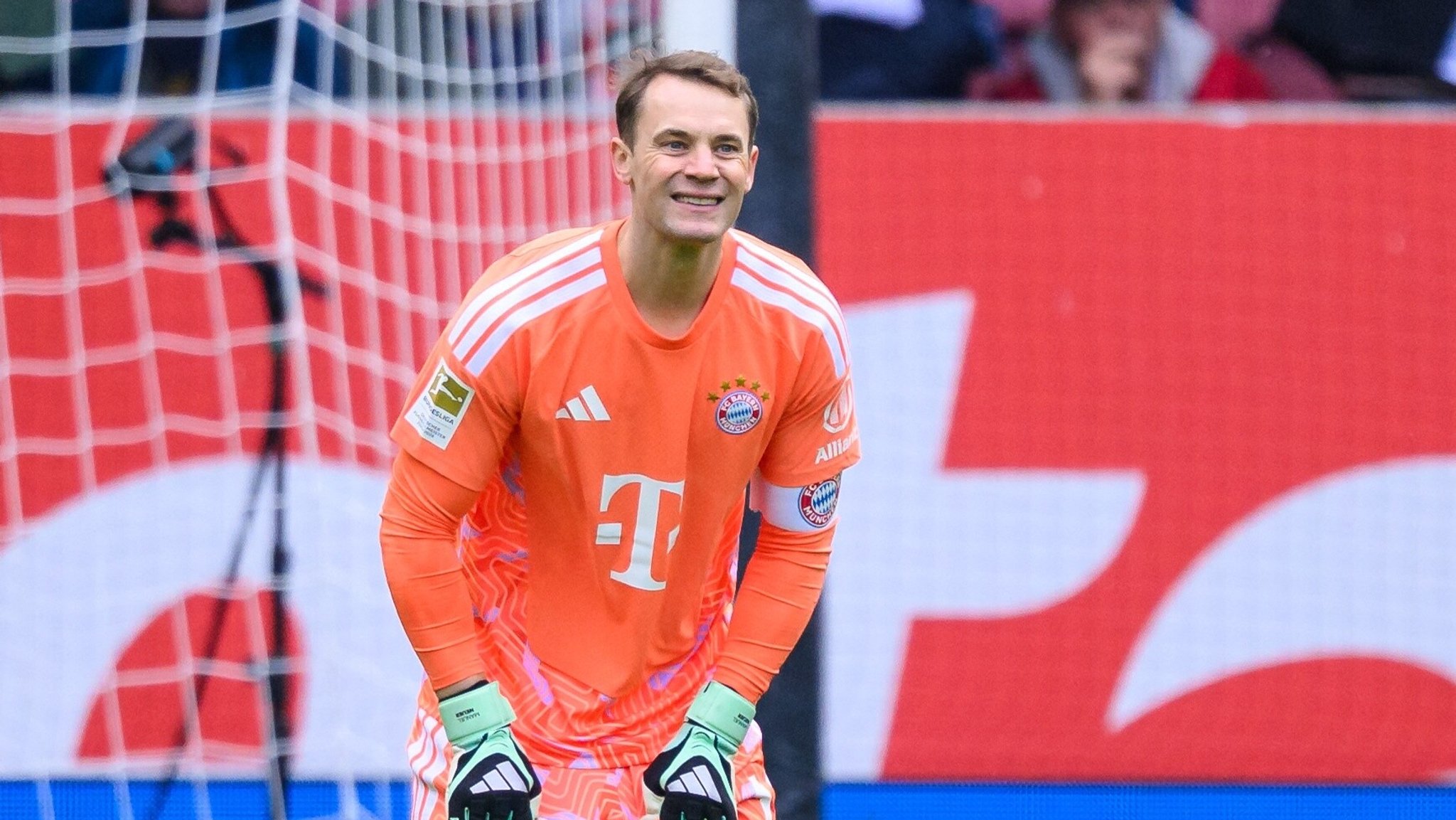 Manuel Neuer hat Probleme mit dem Fuß | Bild: picture alliance/dpa | Tom Weller Manuel Neuer hat Probleme mit dem Fuß