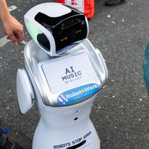 Wie verändert Künstliche Intelligenz die Popmusik? | Bild: picture alliance/dpa | Christoph Soeder