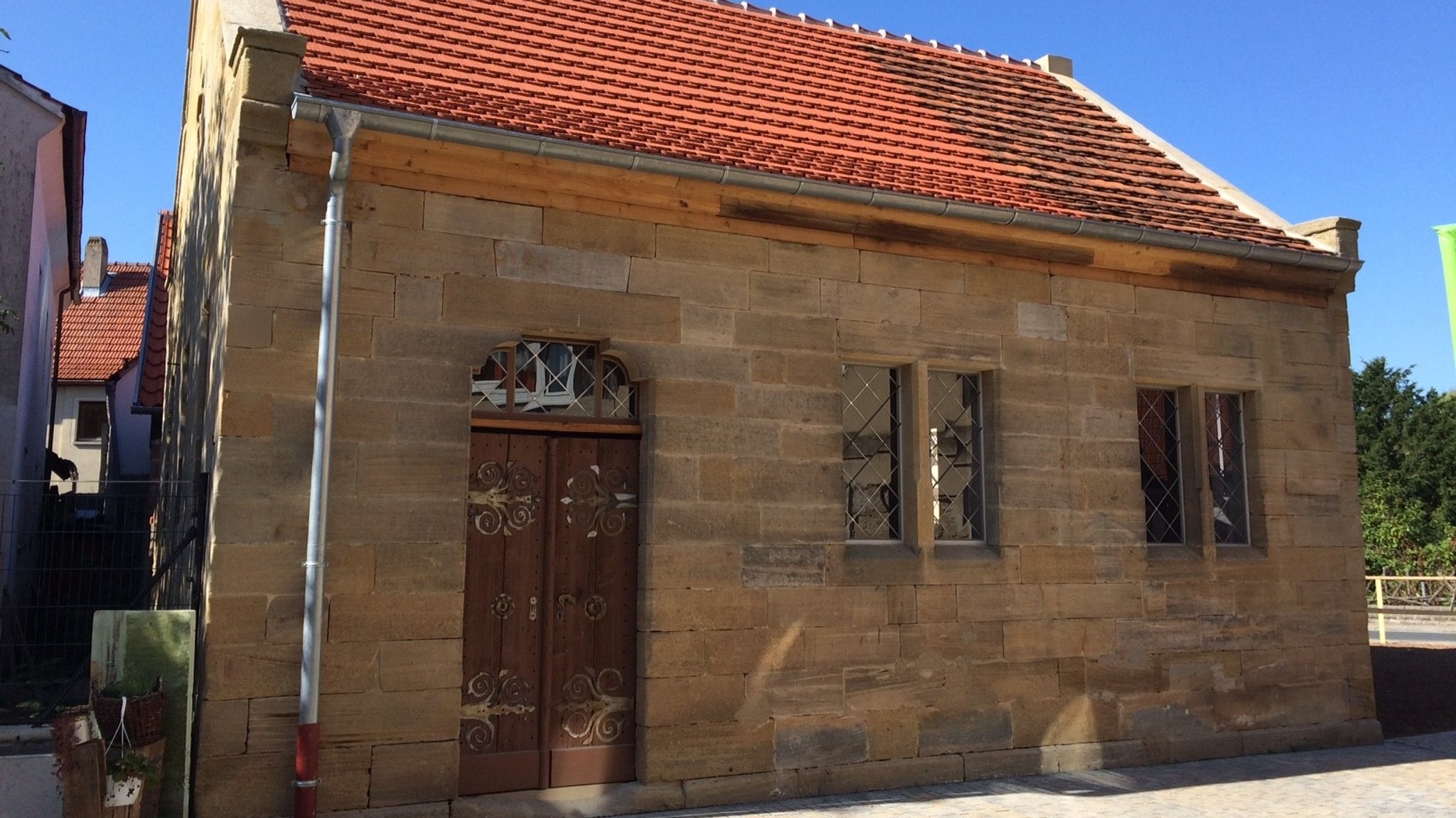 Preiswürdige Denkmalpflege: Die ehemalige Synagoge in Gleisdorf, einem Ortsteil von Untermerzbach in Unterfranken.