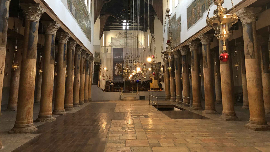 Das frisch renovierte Hauptschiff der Geburtskirche in Bethlehem.
